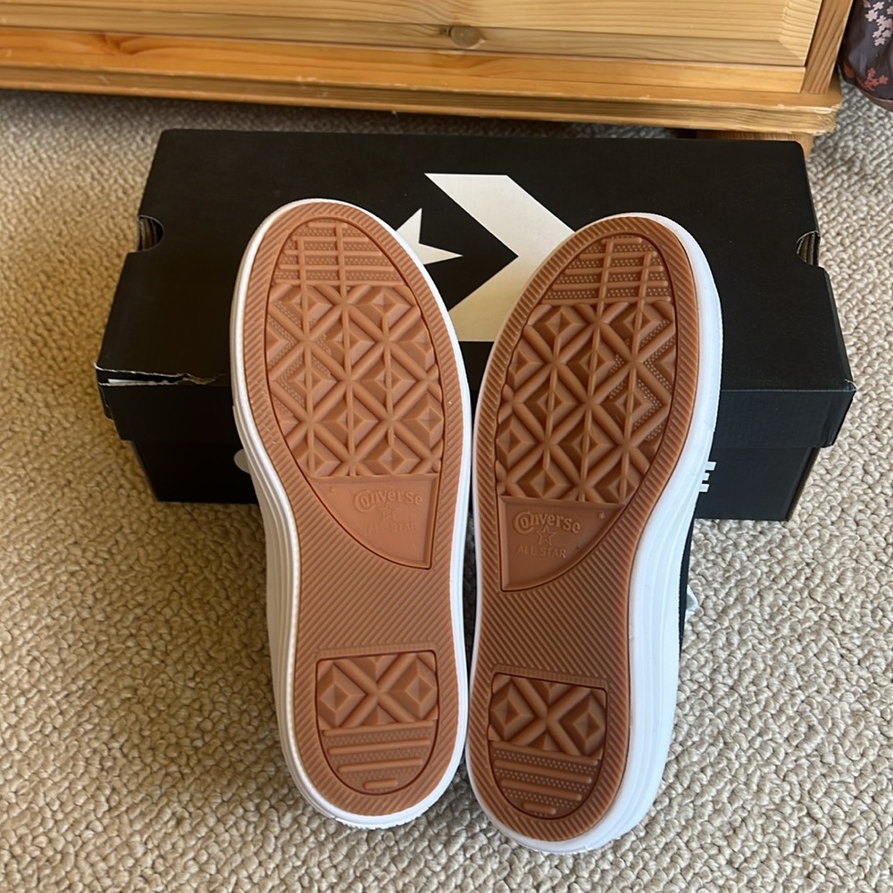Converse NWT low rise platform sole women’s 10 - Picture 5 of 9